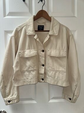 Abercrombie & Fitch 100% Cotton Cream Cropped Jacket